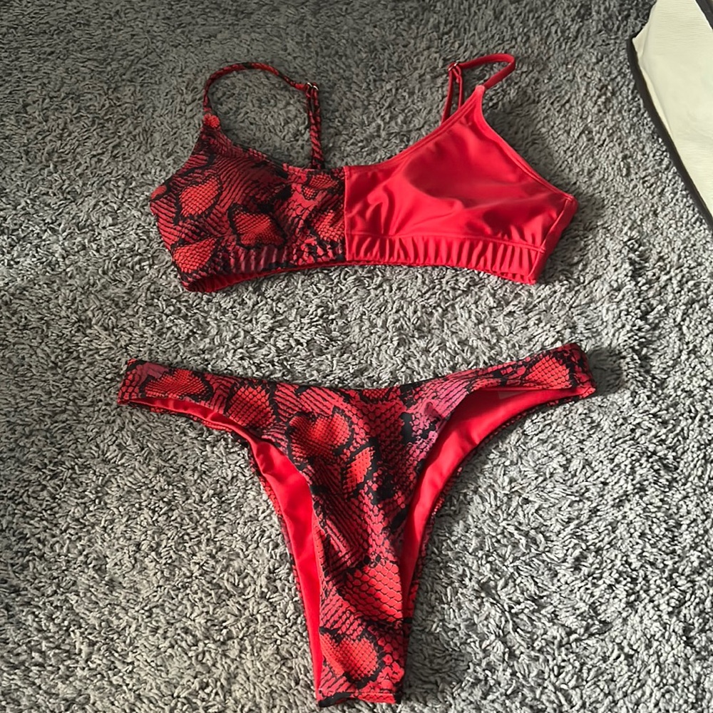 Large shein bikini, never worn